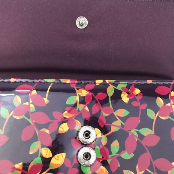 Mundi Burgundy Leaf Pattern Zip Safe Keeper Theft Protect Flap Wristlet Wallet - Picture 12 of 16